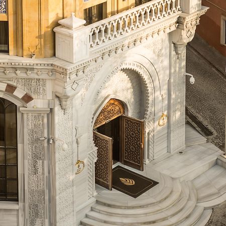 AJWA Sultanahmet Hotel Istanbul Bagian luar foto Entrance to the tomb
