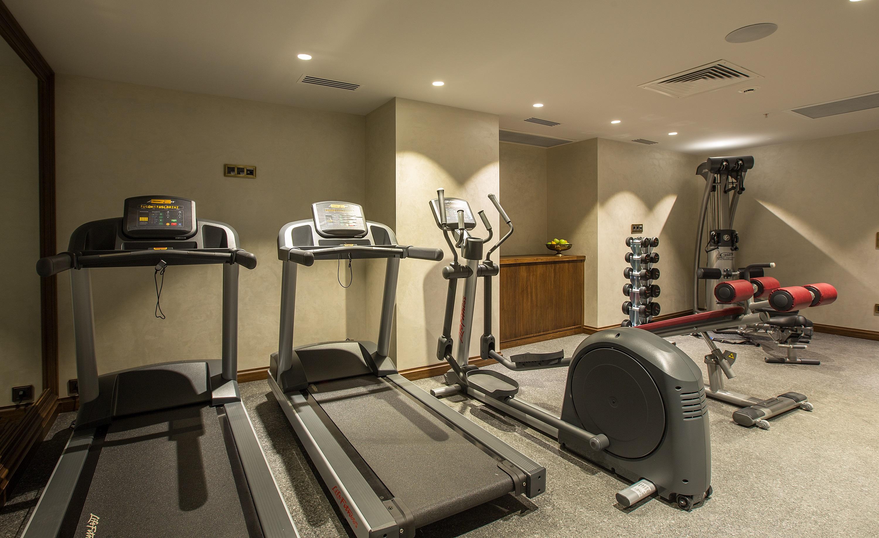 AJWA Sultanahmet Hotel Istanbul Bagian luar foto A home gym