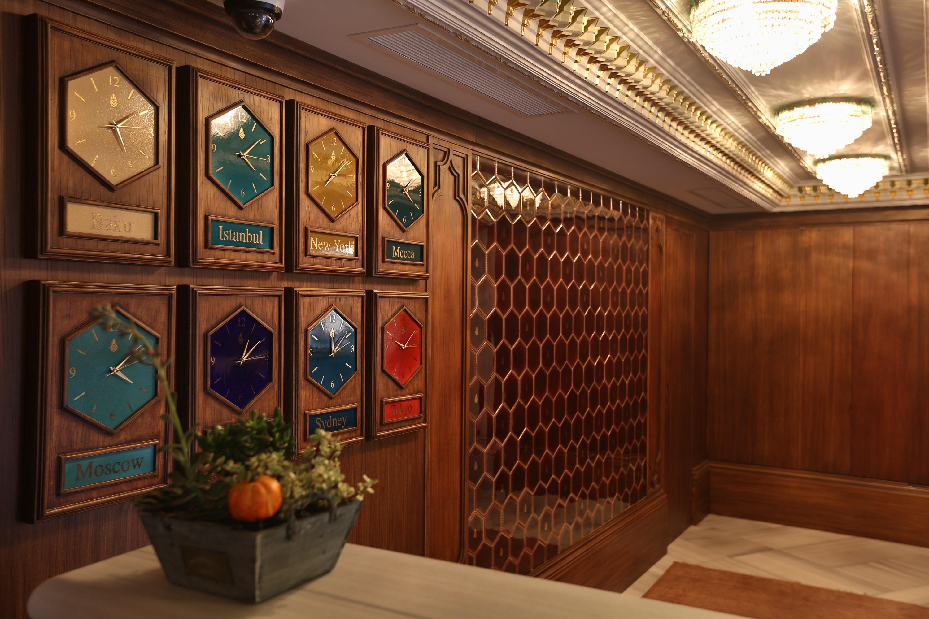 AJWA Sultanahmet Hotel Istanbul Bagian luar foto The interior of the elevator