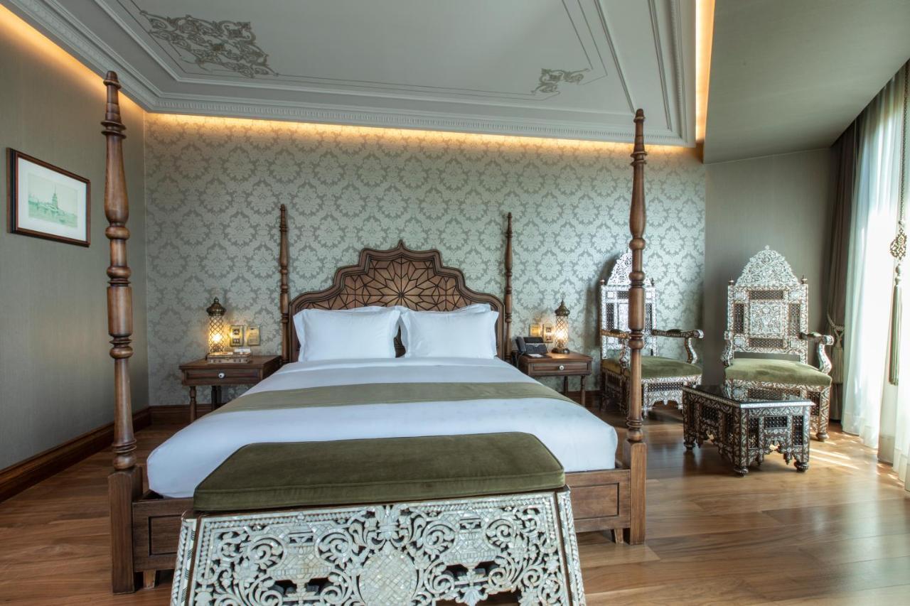 AJWA Sultanahmet Hotel Istanbul Bagian luar foto A bedroom at the Taj Mahal Palace